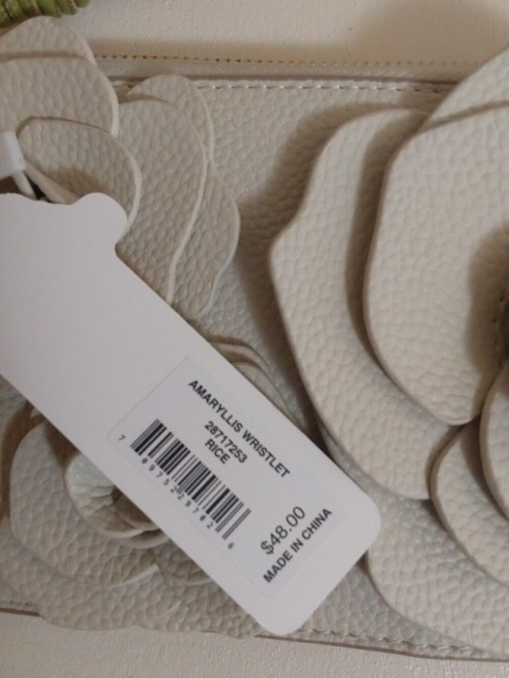** Reserved ** Nanette Lepore White Floral Appliqué Wristlet Clutch - Picture 4 of 7